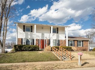 1 Wildway Cir, Ballwin, MO 63021