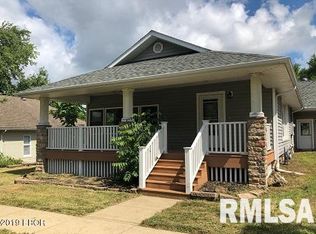 614 E Illinois Ave, Carterville, IL 62918