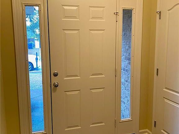 3rd image of 5304 Cambridge Dr