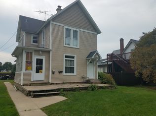 37 Gates St, Crystal Lake, IL 60014