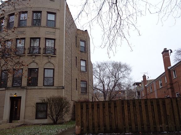 2nd image of 7409 N Claremont Ave #2