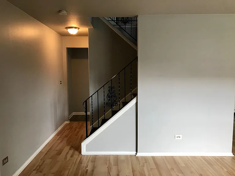 512 Washington Sq — Photo 4