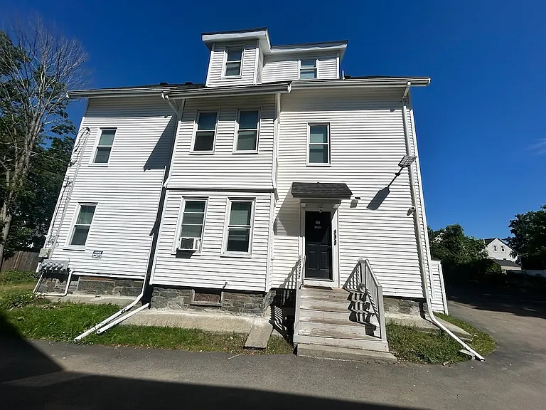 35 Newcomb Pl #3 — Photo 2
