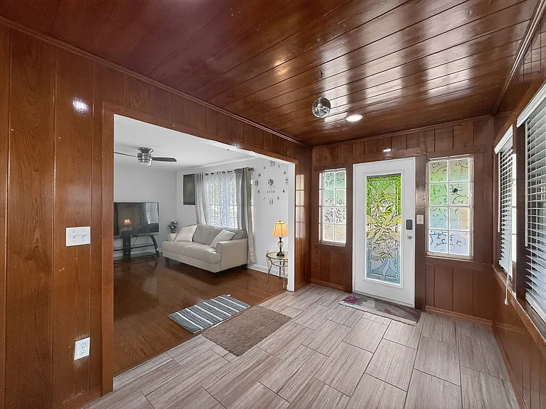 6416 N Orleans Ave — Photo 4