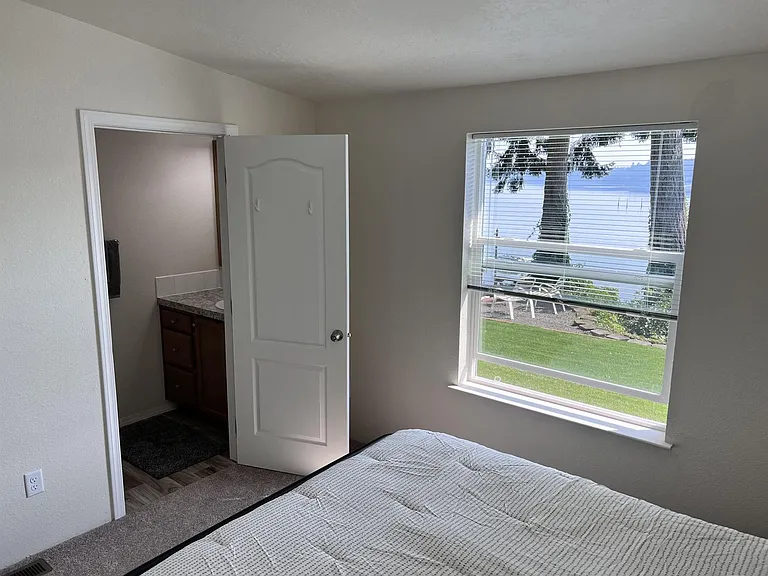 2936 Madrona Beach Rd NW — Photo 12