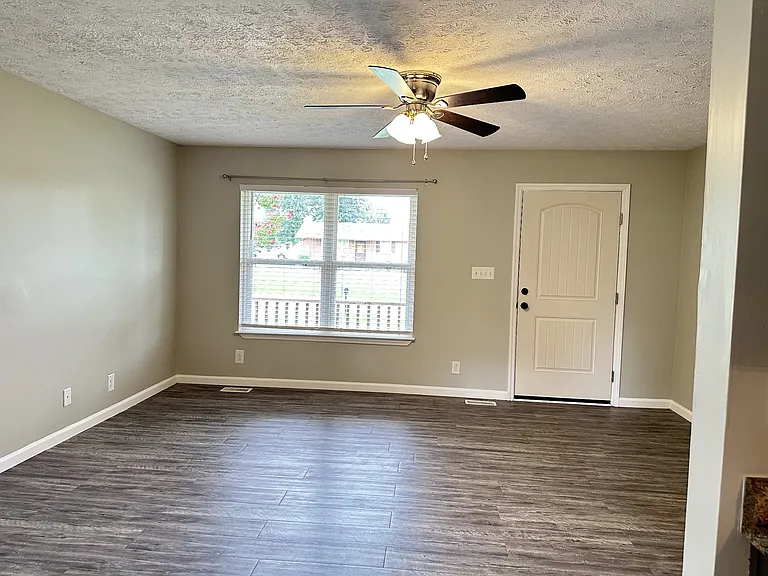 119 Eagle Dr — Photo 4