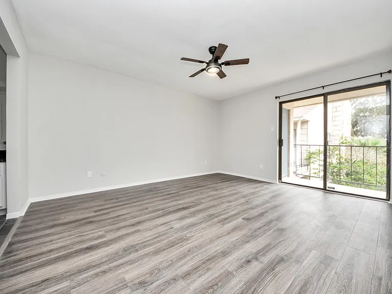 1818 Augusta Dr #14 — Photo 25