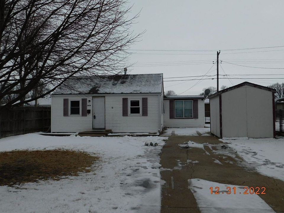 1st image of 1616 W 1st St