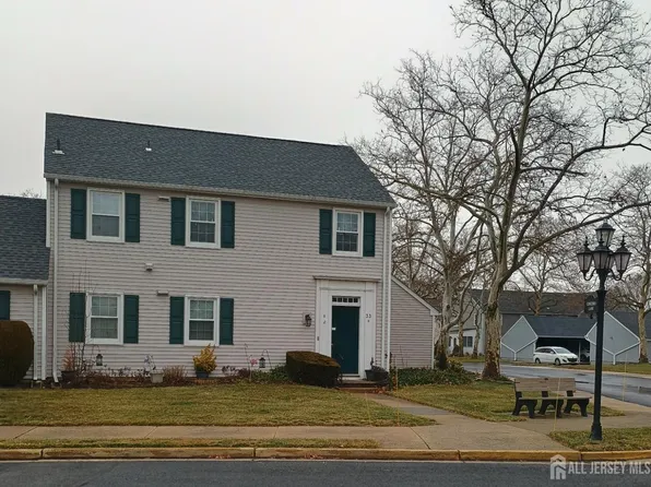 33 N Old Nassau Rd #N, Monroe Township, NJ 08831