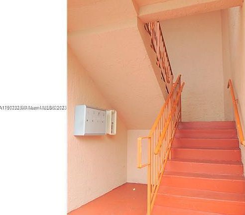 4th image of 421 NW 13th Ave
