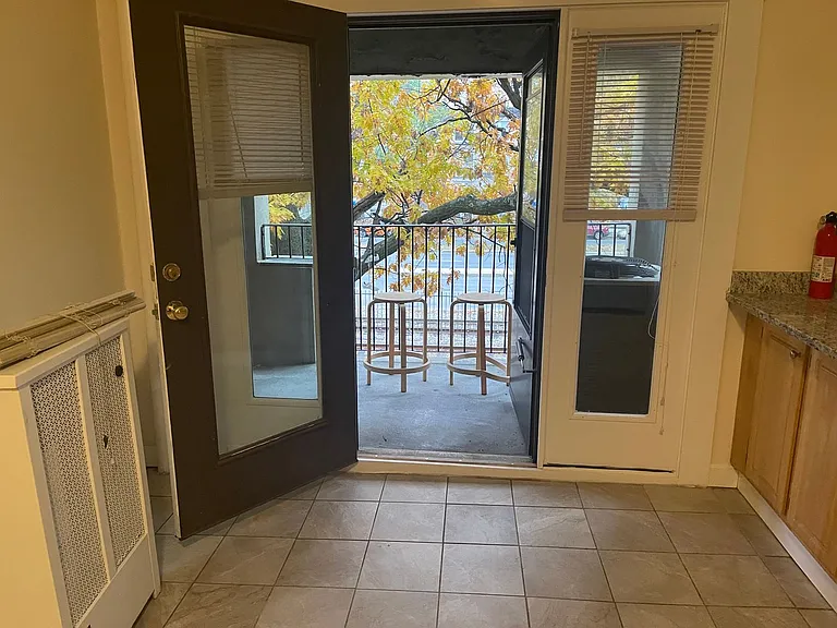 1141 Commonwealth Ave #A — Photo 9
