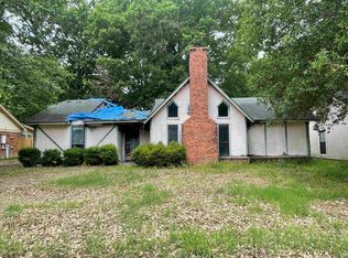 5863 Lake Port Dr W, Millington, TN 38053