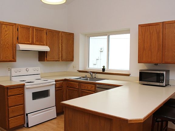 4th image of 616 Acorn Ct SE