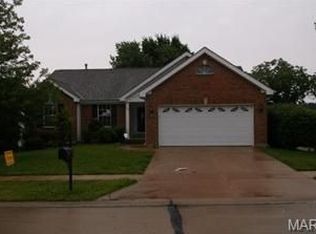 715 Spring Crest Ct, Fenton, MO 63026