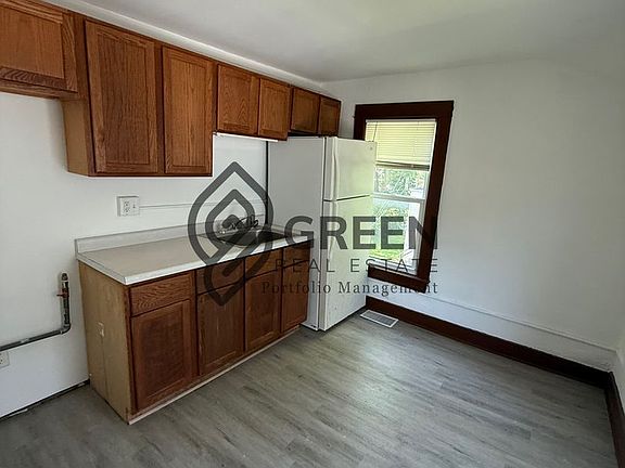 2nd image of 229 S Sibley Ave APT 2