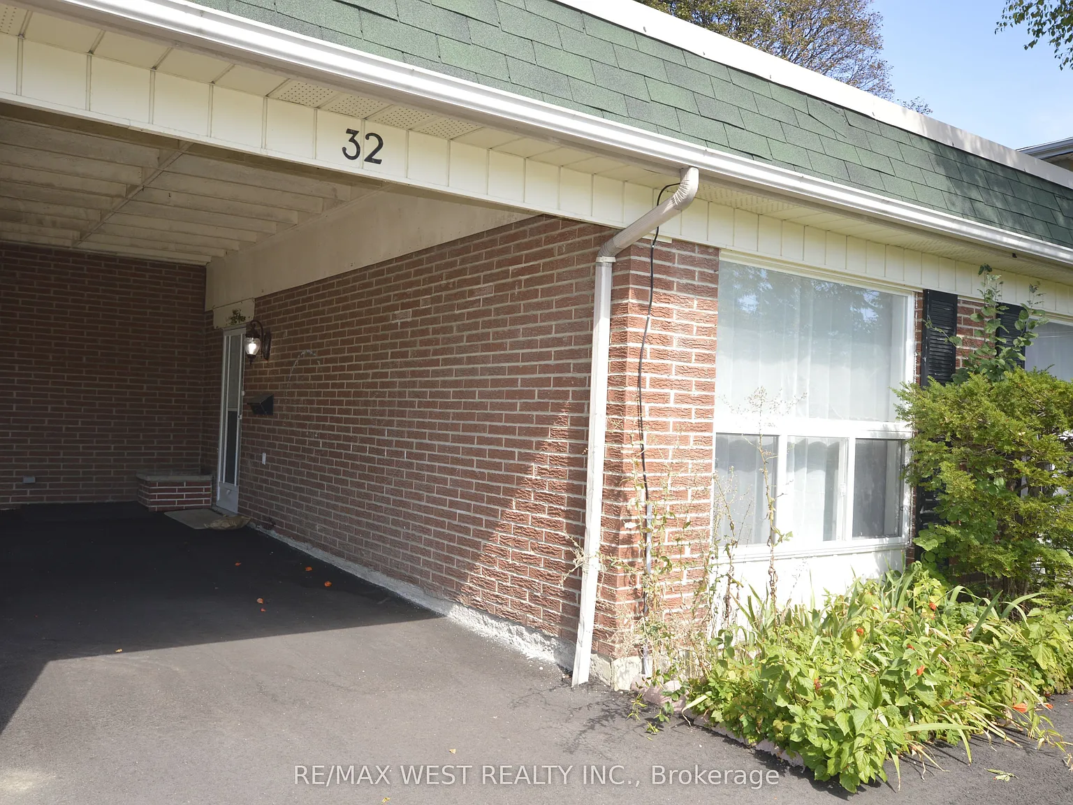 6 bed, $3,900 — Photo 2
