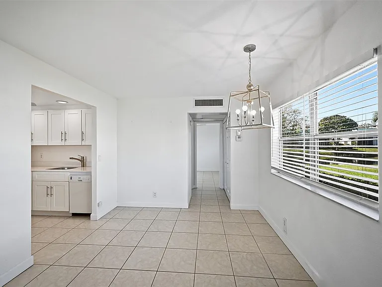 451 Monaco Park #J — Photo 8