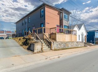 38 Victoria Rd, Dartmouth, NS B2Y2V9