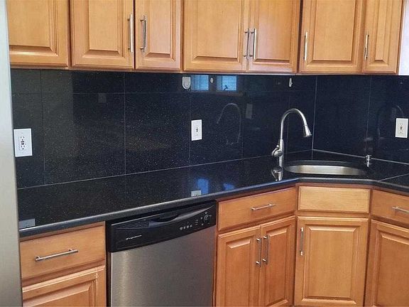 4th image of 56-16 196th St #2