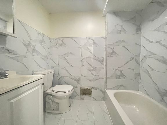 5th image of 9 Jewett Ave #1E