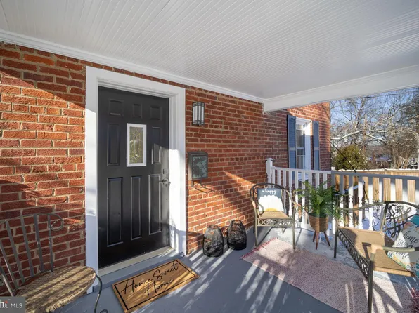 5848 Monticello Rd, Alexandria, VA 22303