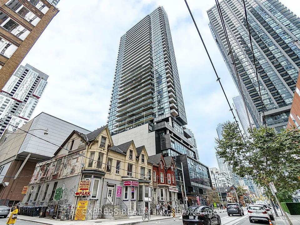 290 Adelaide St W #1008