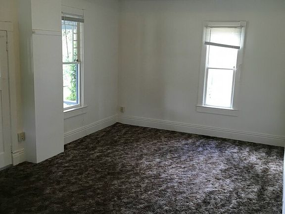2nd image of 601 117th St S