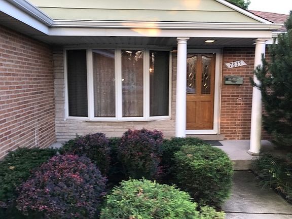 3rd image of 7835 N Oconto Ave