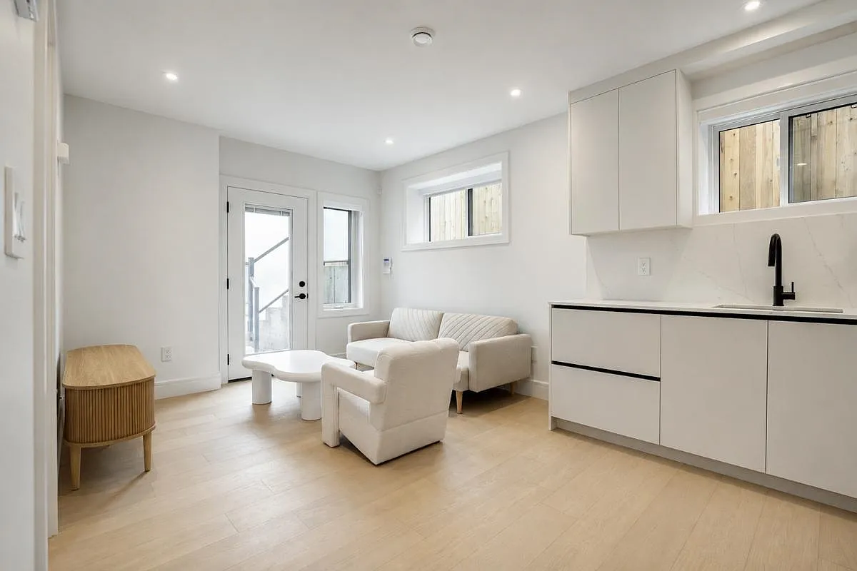 1 bed, 600 sqft, $1,800 — Photo 3