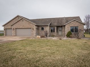 2602 Ashford Ave, Muscatine, IA 52761