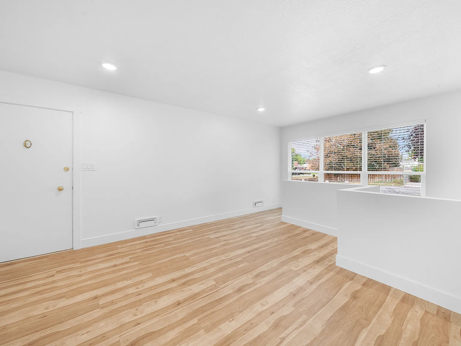 4 bed, 2200 sqft, $2,800 — Photo 4