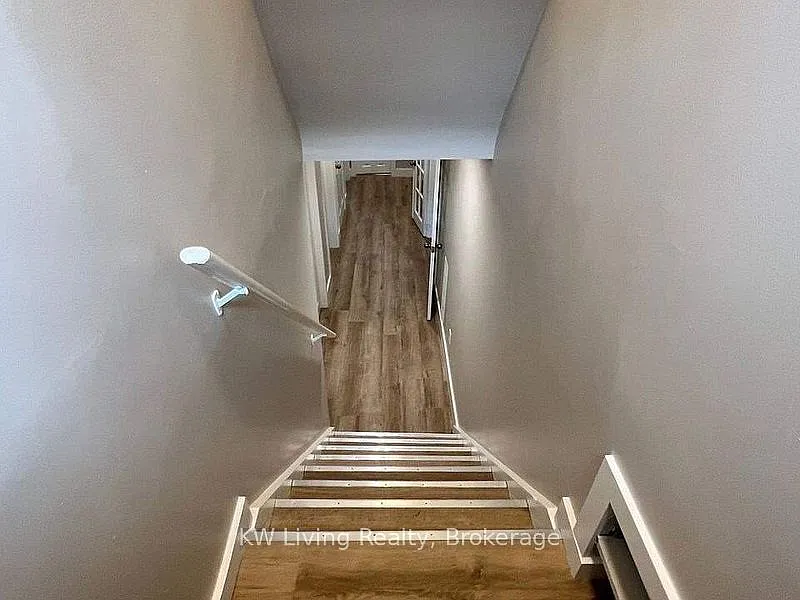 3 bed, $1,899 — Photo 3