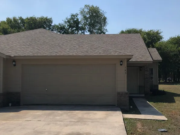 143 Highview Ln, Seguin, TX 78155