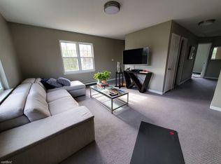 178 Dix Hills Rd, Huntington, NY 11743