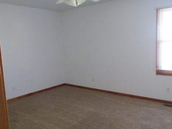 Both bedrooms have ceiling fans