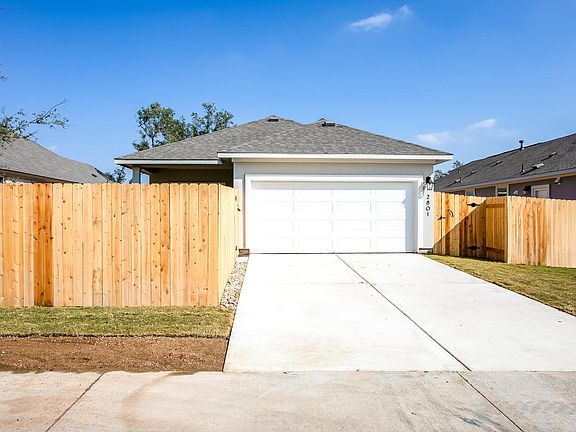 4th image of 2801 Stone Branch Dr
