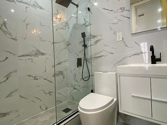 5th image of 205 Lewis Ave #2A