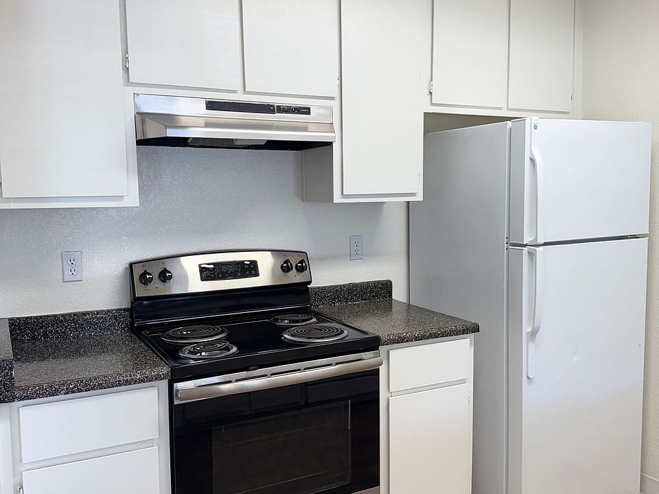 1st image of 2020 Wright St APT 26