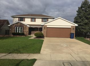 1112 N 8th Ave, Addison, IL 60101