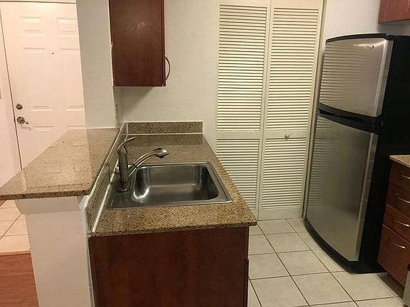4th image of 11544 Westwood Blvd APT 1313