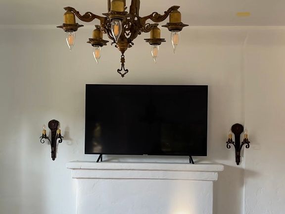 2nd image of 464 N Stanley Ave APT 1