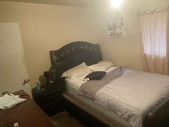 4th image of 912 S Garden Dr