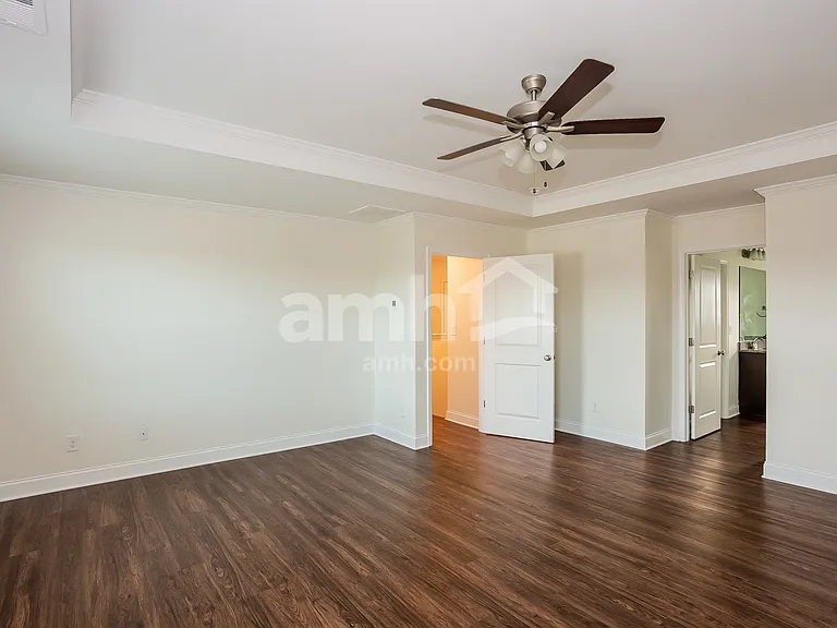 144 Twin River Dr — Photo 14