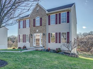 1745 Meadows Rd, Vinton, VA 24179