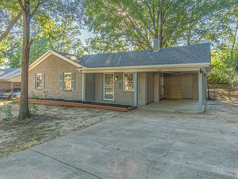 8229 Whitebrook Dr — Photo 1