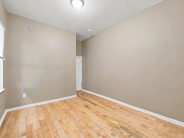 2112 Orthodox St — Photo 6