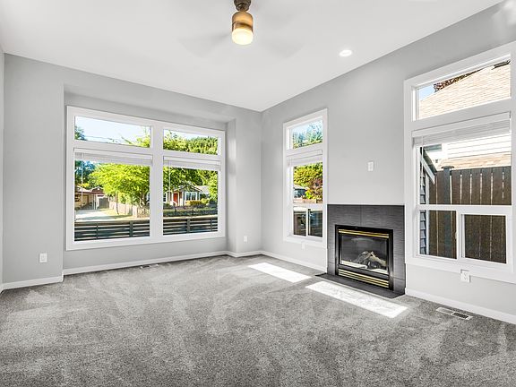 5th image of 441 NE Alder St #2-1-2
