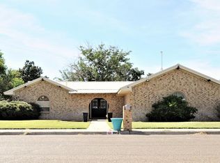 1601 S Harry Ave, Monahans, TX 79756