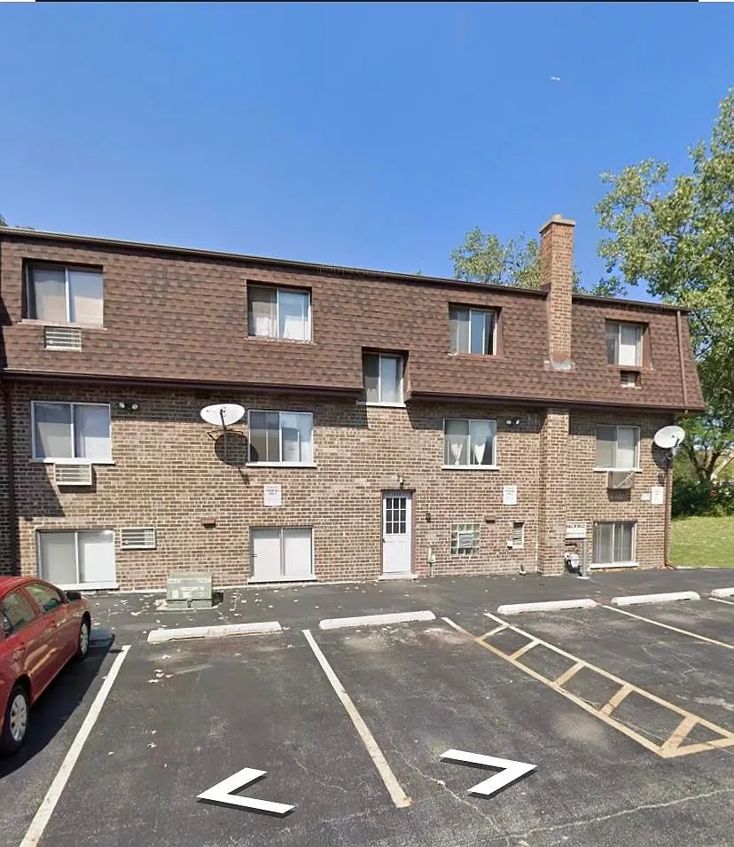 2 bed, 1100 sqft, $1,750 — Photo 1
