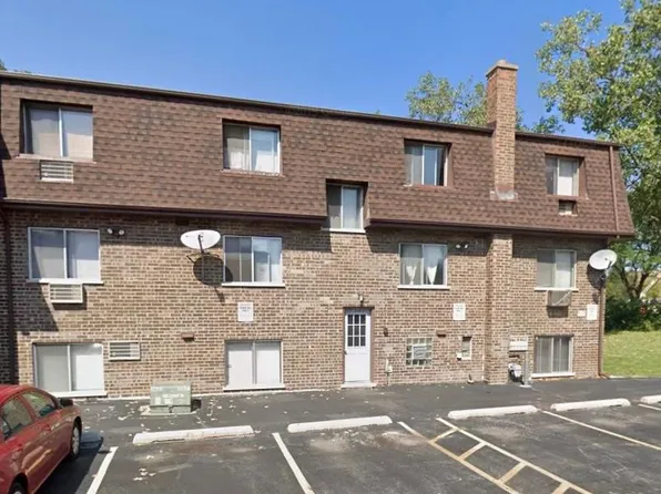 10483 Dearlove Rd #A1, Glenview, IL 60025